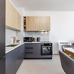 Apartment Hill Side 2 By Ps