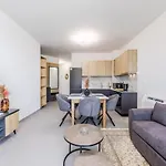 Apartment Hill Side 2 By Ps