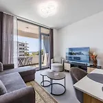 Apartment Hill Side 2 By Ps *