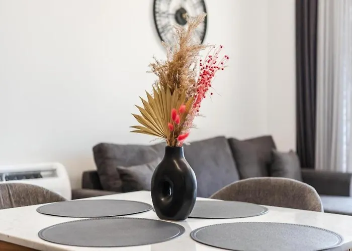 Hill Side 2 By Ps Appartement