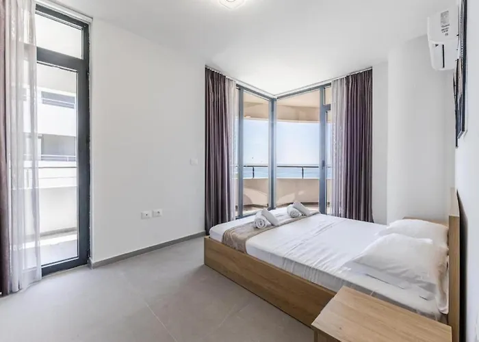 Hill Side 2 By Ps Appartement *