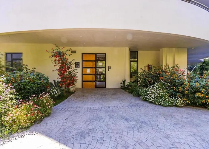 Hill Side 2 By Ps Appartement *