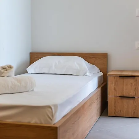 Apartment Hill Side 2 By Ps Durrës