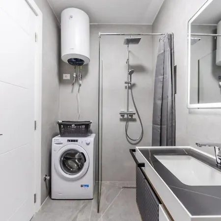 Hill Side 2 By Ps Durrës