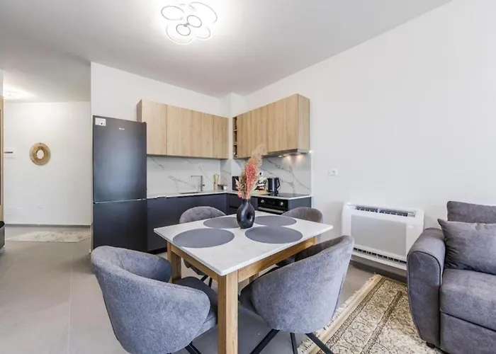 Hill Side 2 By Ps 公寓